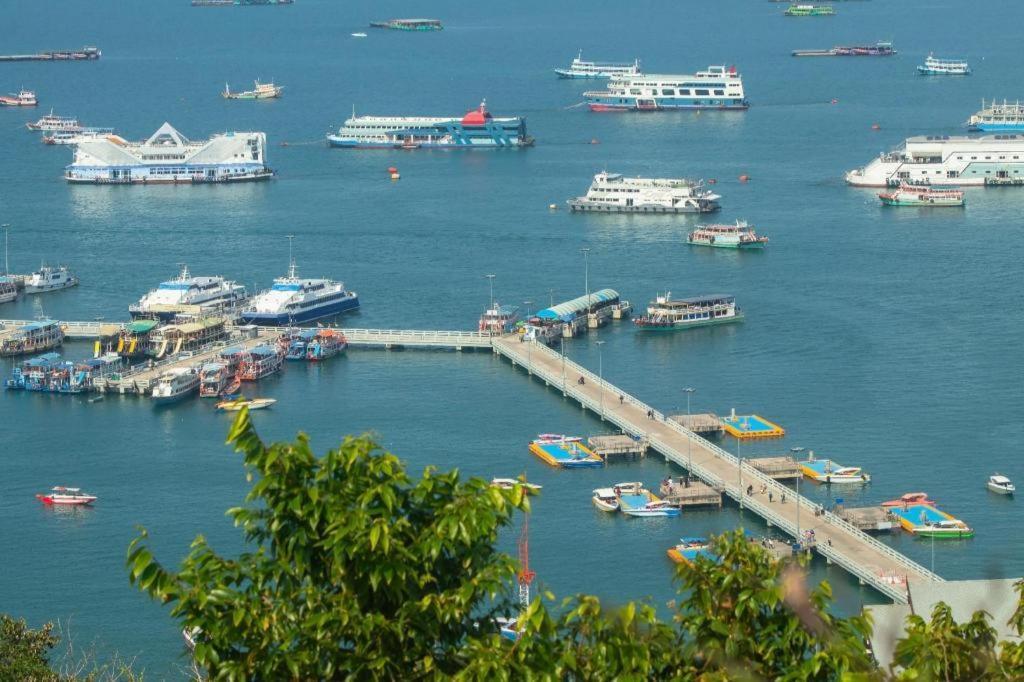 Phu View Talay 3*